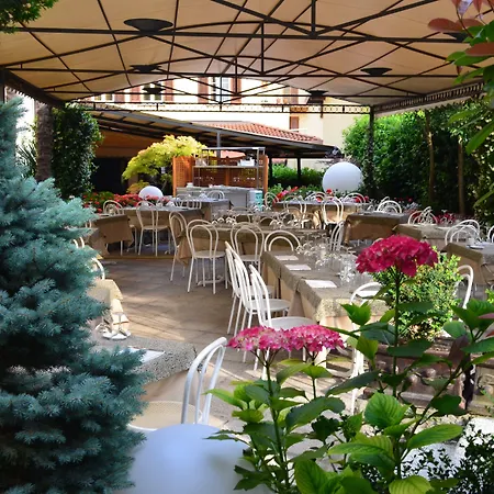 Giardino Отель Черноббио